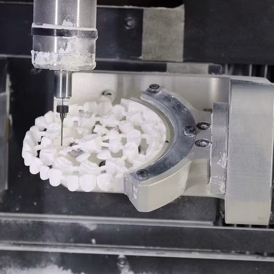 Высококачественное стоматологическое оборудование CAD Cam Стоматологический фрезерный станок CAD Cam для лаборатории или медицинского завода